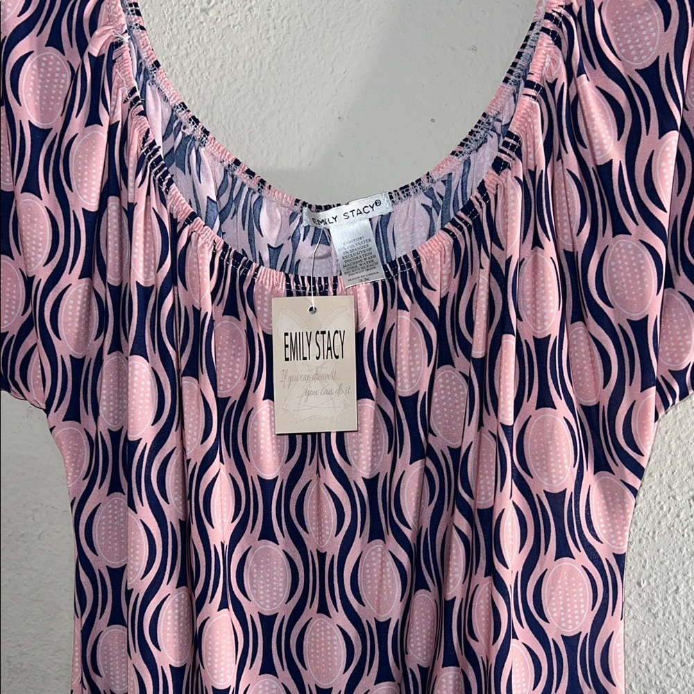 Emily Stacy Women's Pink and Blue Geometric Blouse